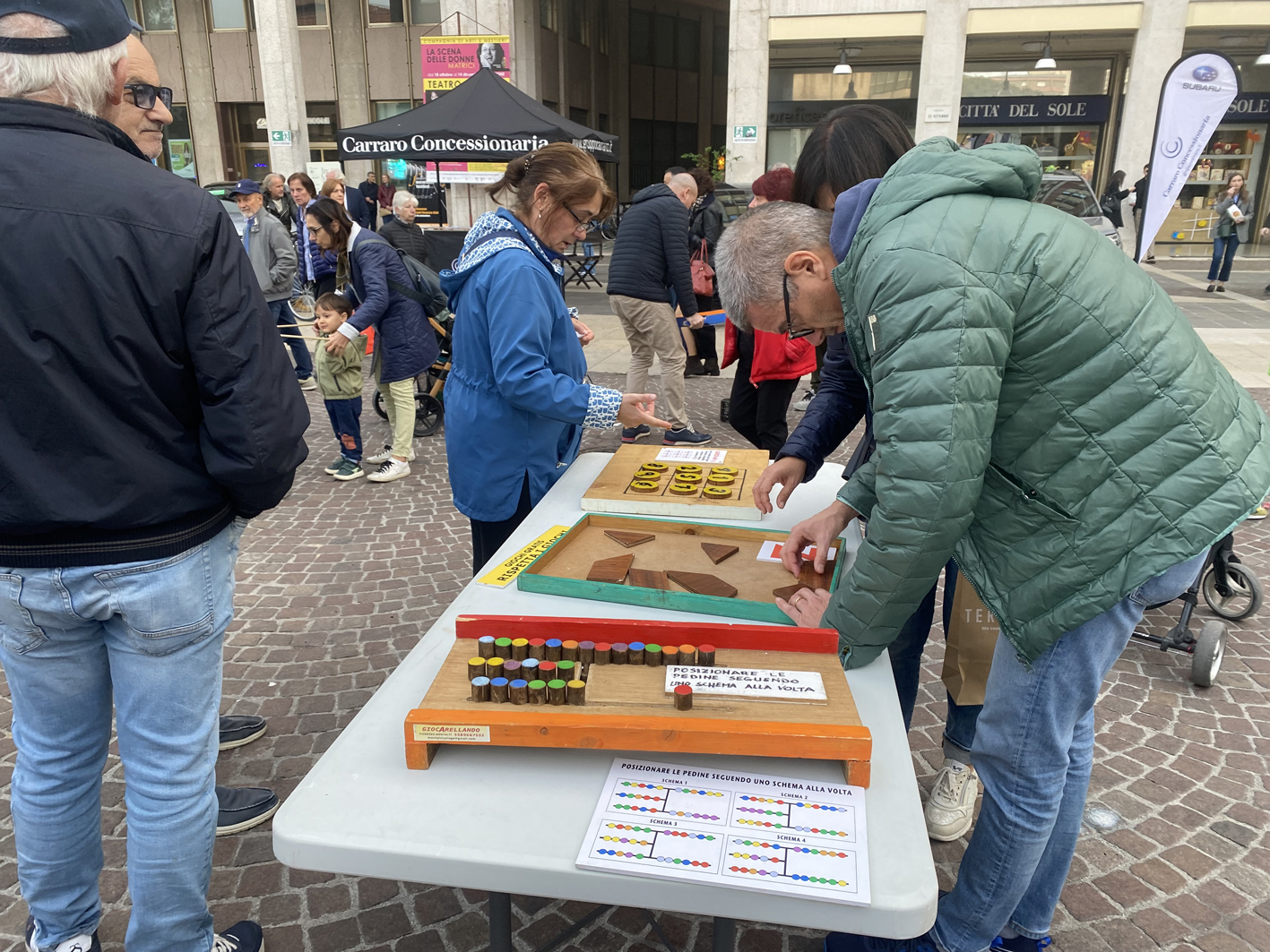 Feste-di-piazza-con-i-giochi-di-legno